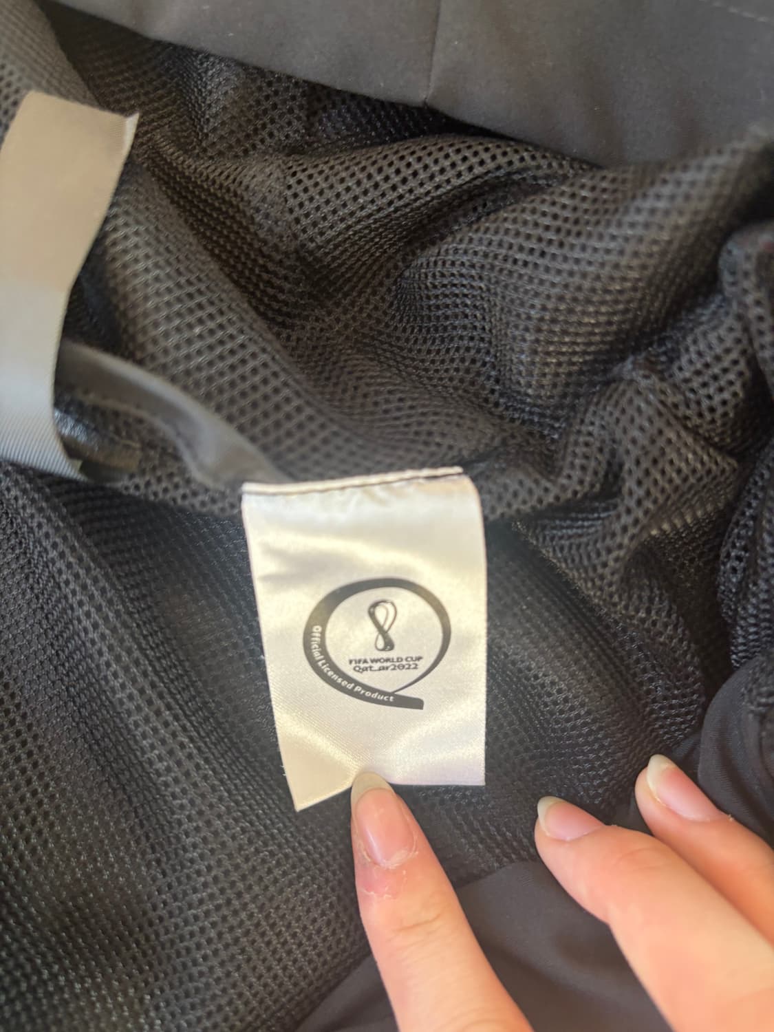 (🚨희귀) 아디다스 카타르 월드컵 2022 트랙 집업 블랙 레드 삼선 상품이미지5