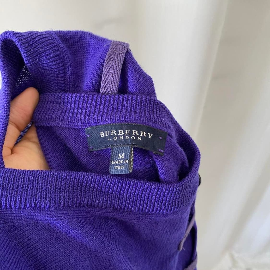 버버리 런던 메리노울 브이넥 니트 M, 100 상품이미지3