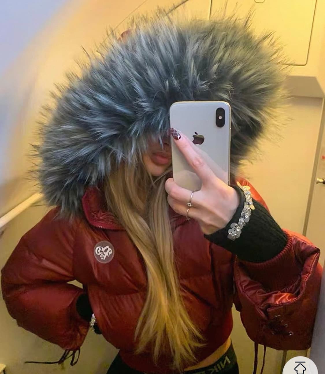 (새상품)샵코르 프리티드래곤 퍼후드 크롭패딩 버건디레드 상품이미지2