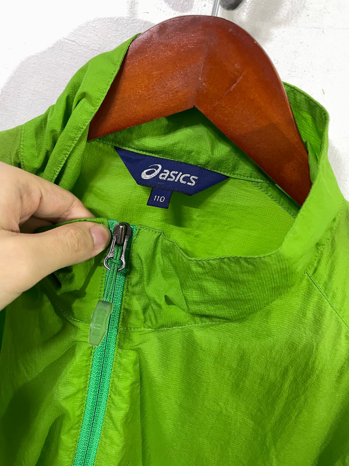 아식스 고프코어 바람막이 초경량 윈드러너 자켓 110 사이즈 상품이미지4