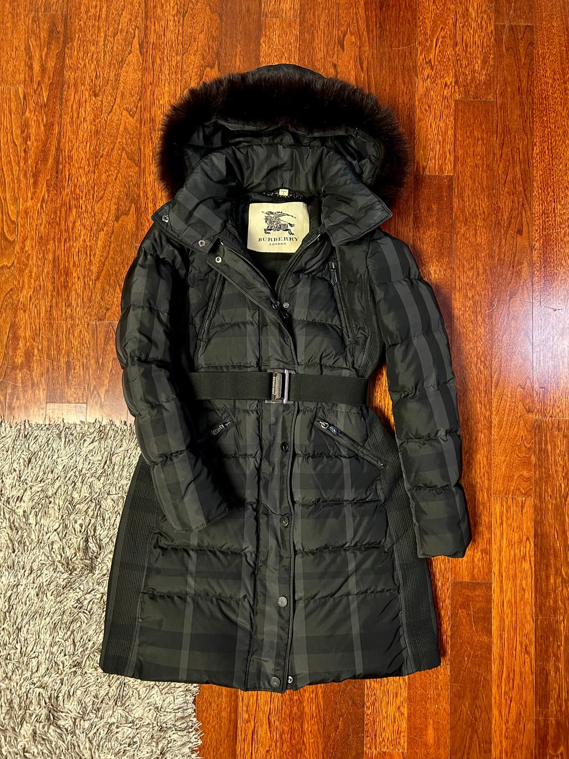버버리 아비데일 폭스퍼 롱패딩(S/55) 상품이미지3