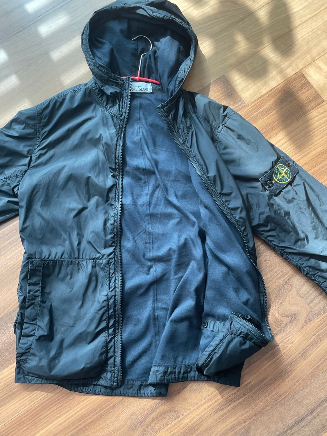 스톤 아일랜드 바람막이 상품이미지2