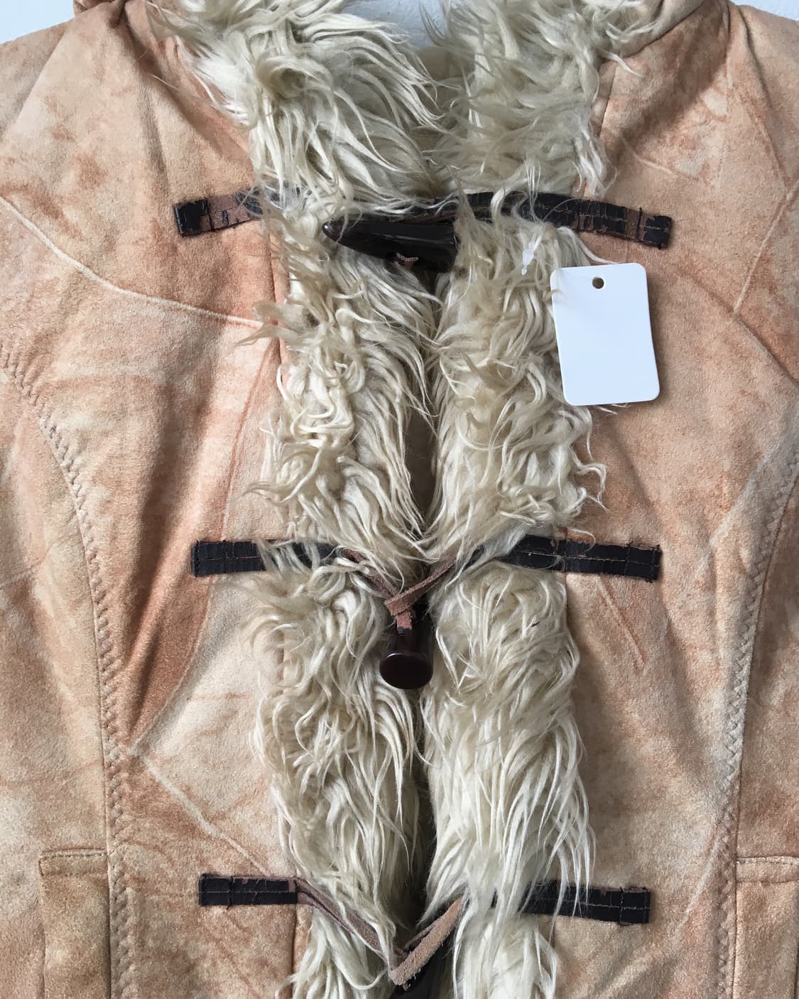 Duffle button fake fur layer hood vest 상품이미지5