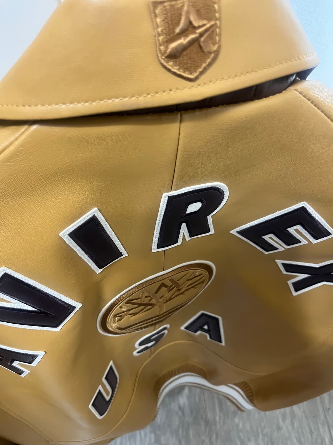 아비렉스 50주년 팀버랜드 콜라보 바시티 래더자켓 상품이미지9