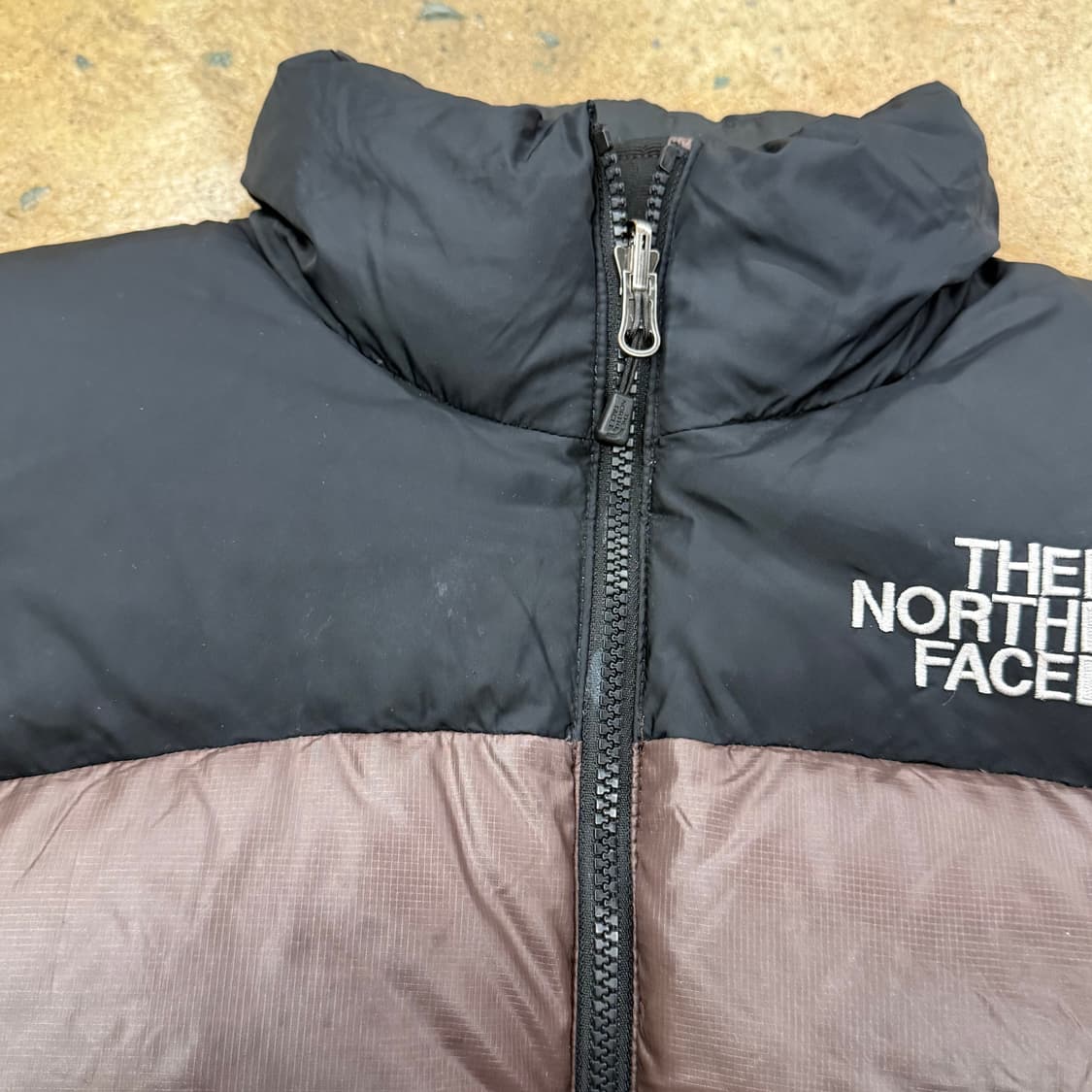 노스페이스 초코 브라운 패딩 조끼  상품이미지4