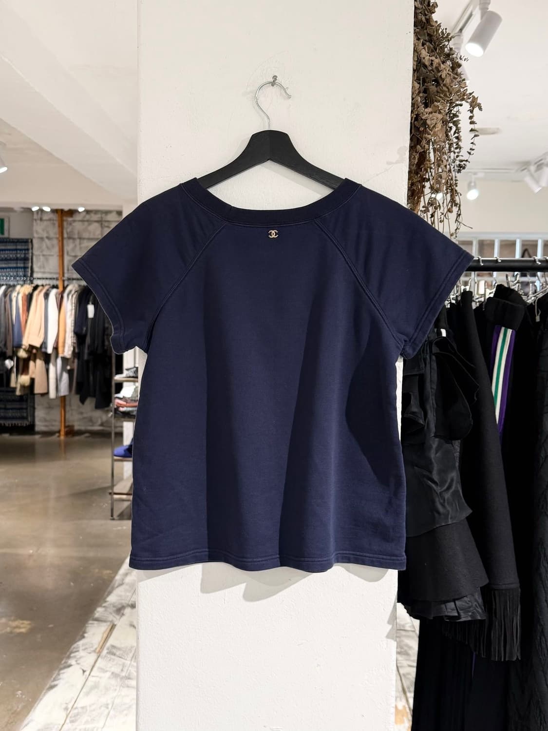 샤넬 네이비 셔링 로고 래글런 하프 티셔츠 상품이미지6