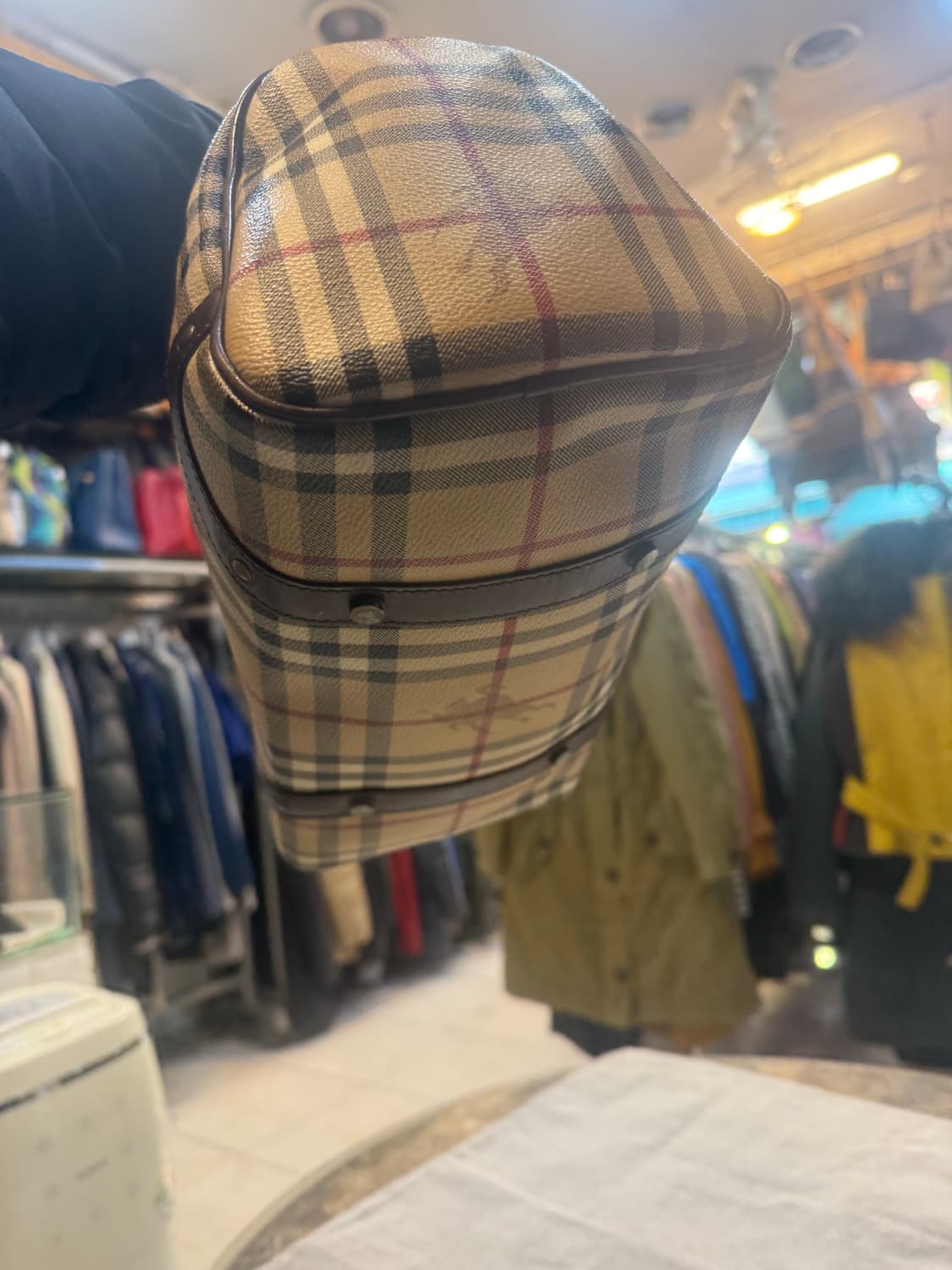 정품 버버리 노바체크 토트백 팝니다 상품이미지5