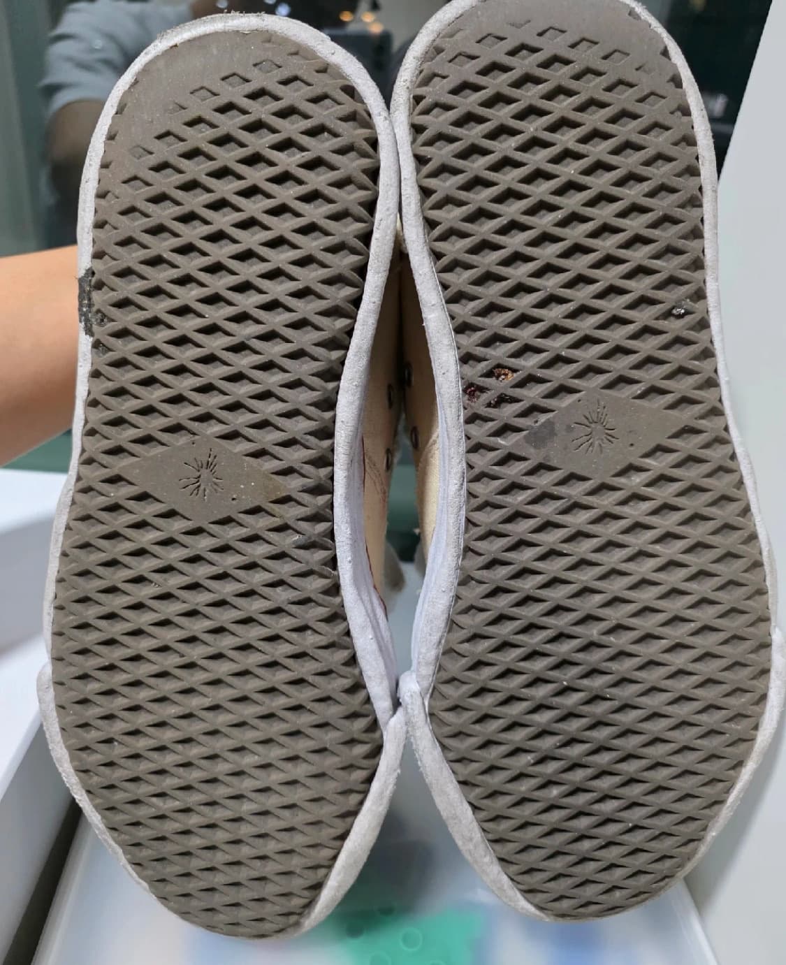 [43] 알렉산더맥퀸 오버솔 스니커즈 화이트 블랙 상품이미지6