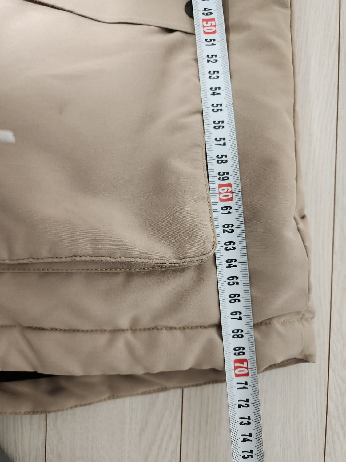 아이더 카라스 다운 패딩 지켓 사이즈95(m)

사용감 및 군데군데 오염 상품이미지7