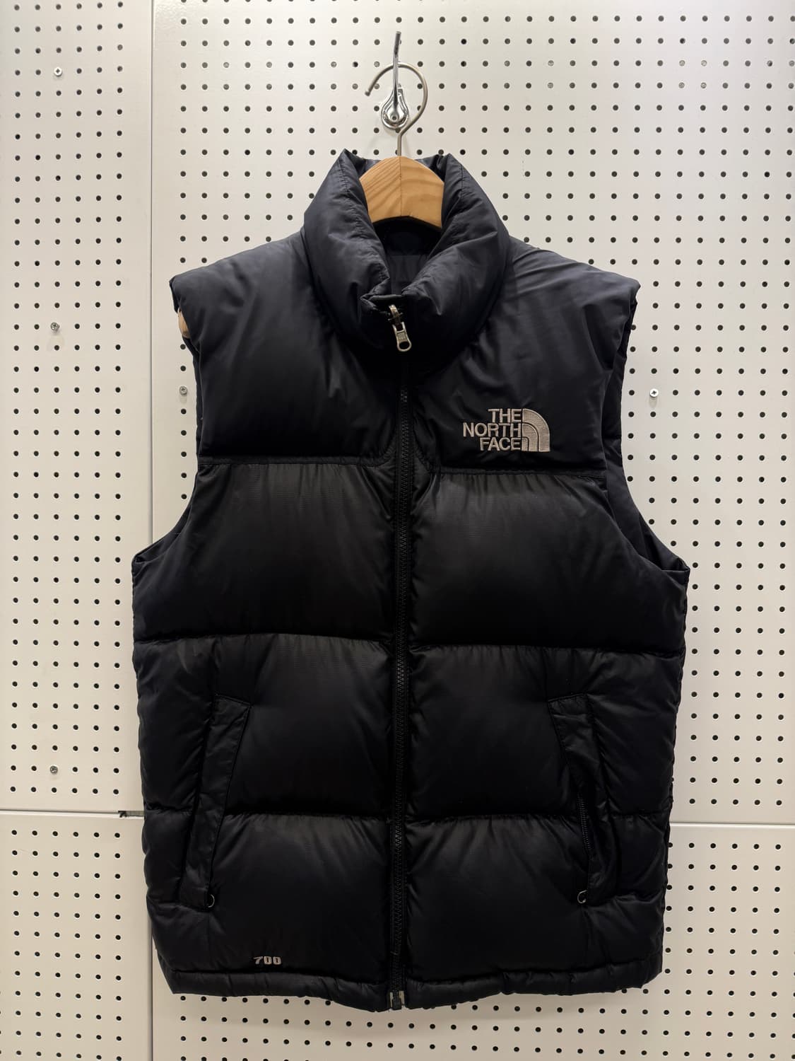 노스페이스 레트로 눕시 블랙 푸퍼 다운 베스트 U113 상품이미지2