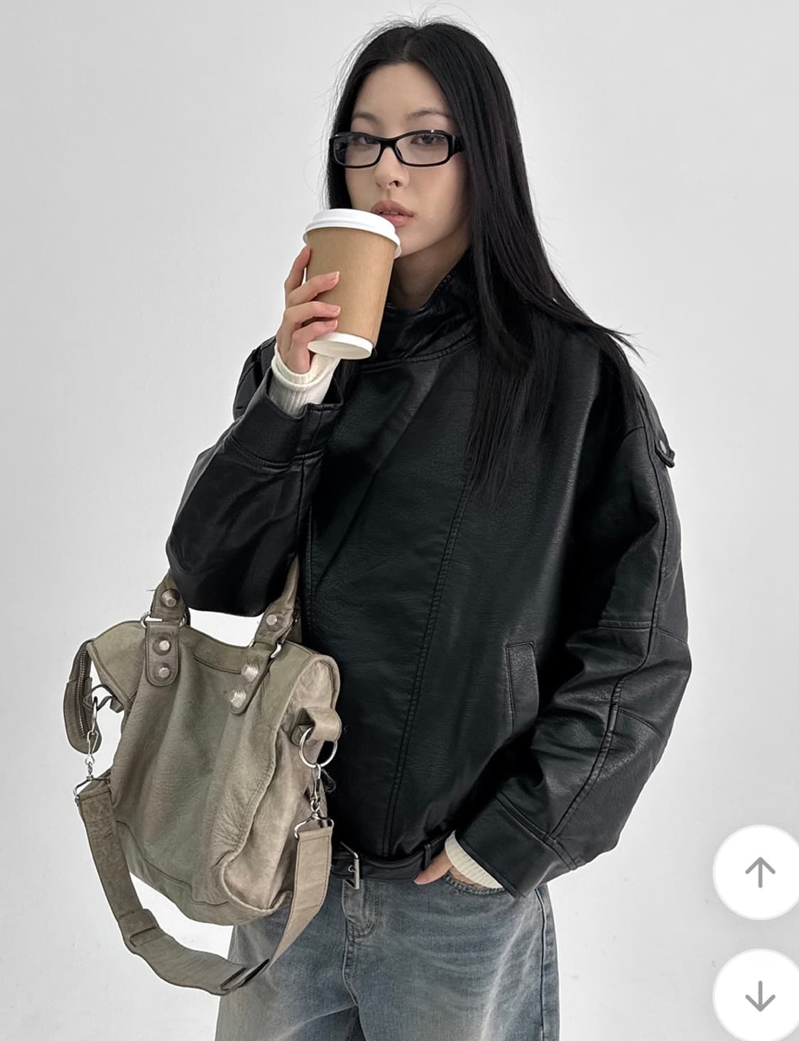 블랙업 하이넥 레더 점퍼 상품이미지1