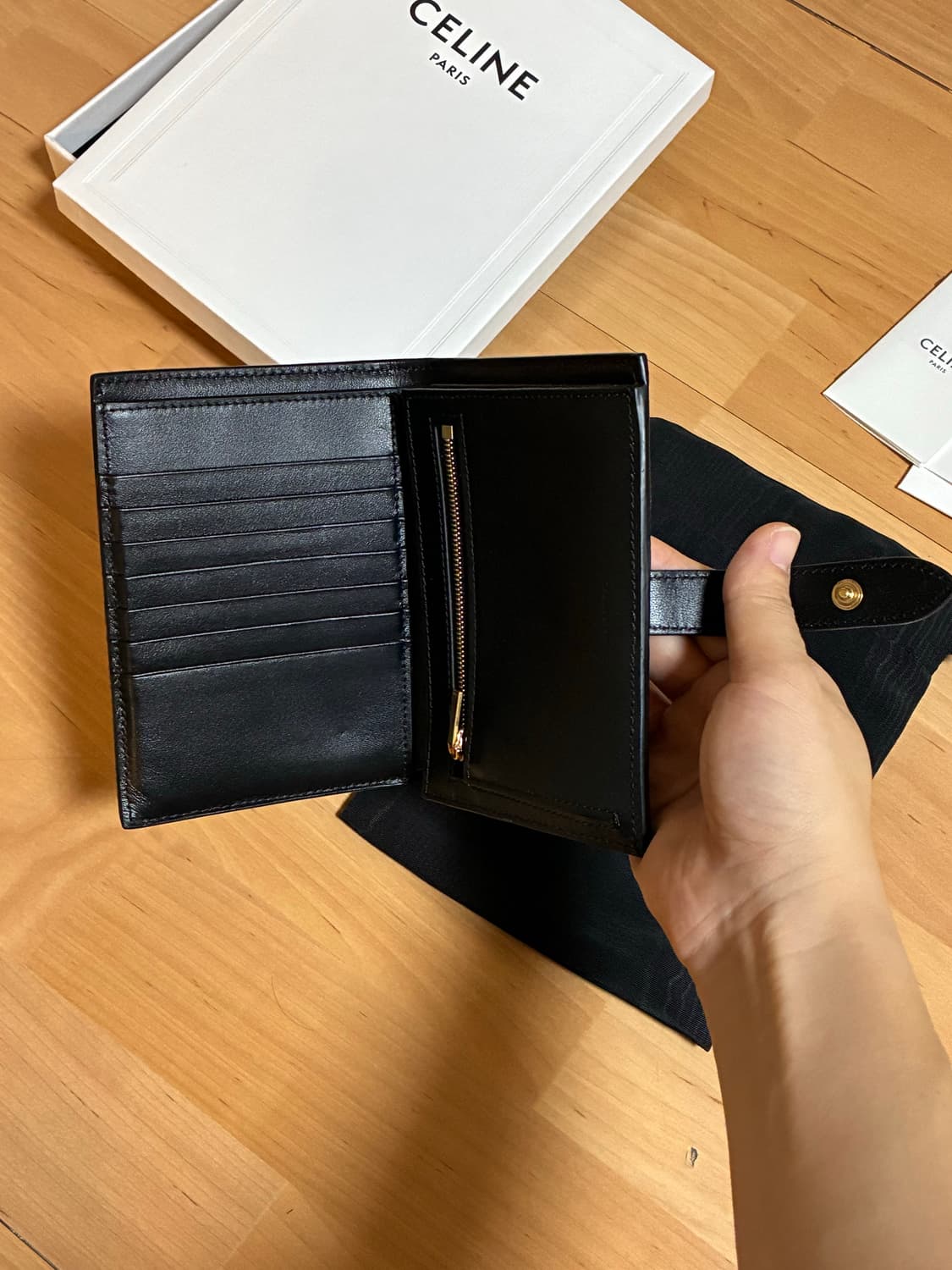 셀린느 블랙 반지갑 상품이미지3