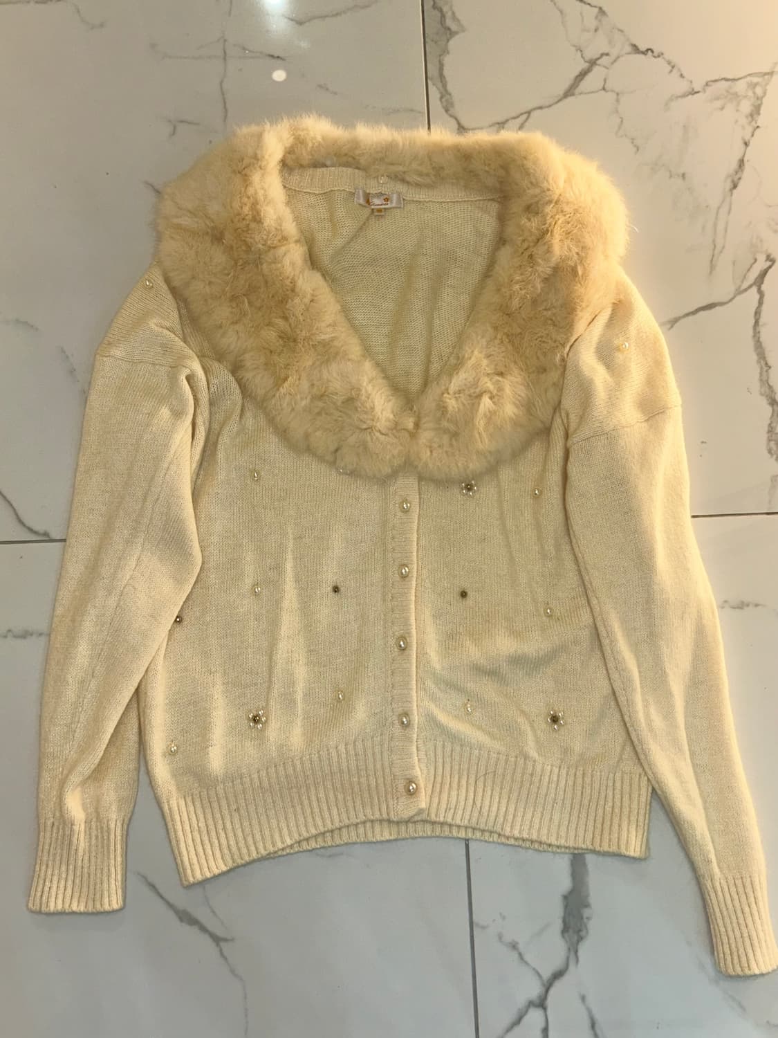 라떼 갸루 러블리 아이버리 퍼 탈부착 가디건 상품이미지3