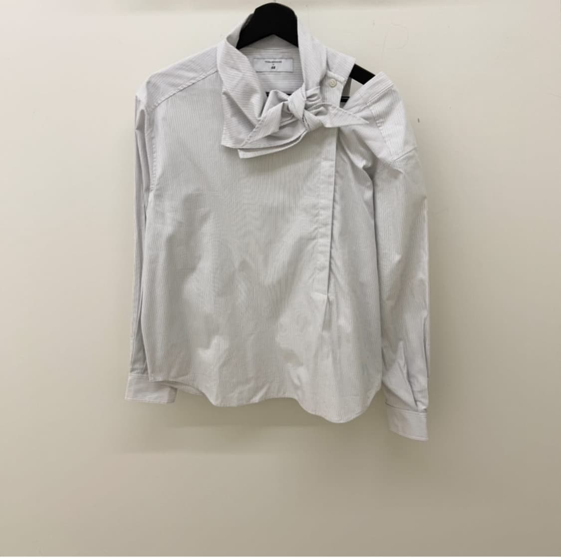 토가 x H&M 스카프 셔츠 상품이미지1