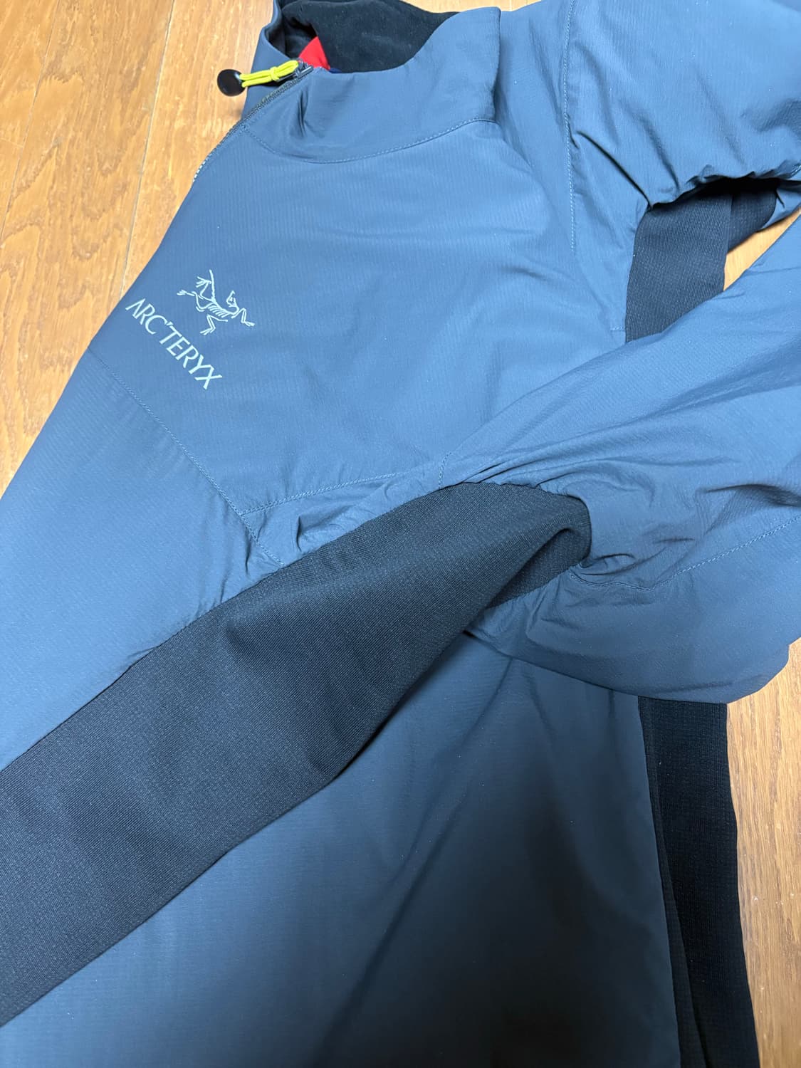 아크테릭스 아톰구형 반집업 상품이미지5