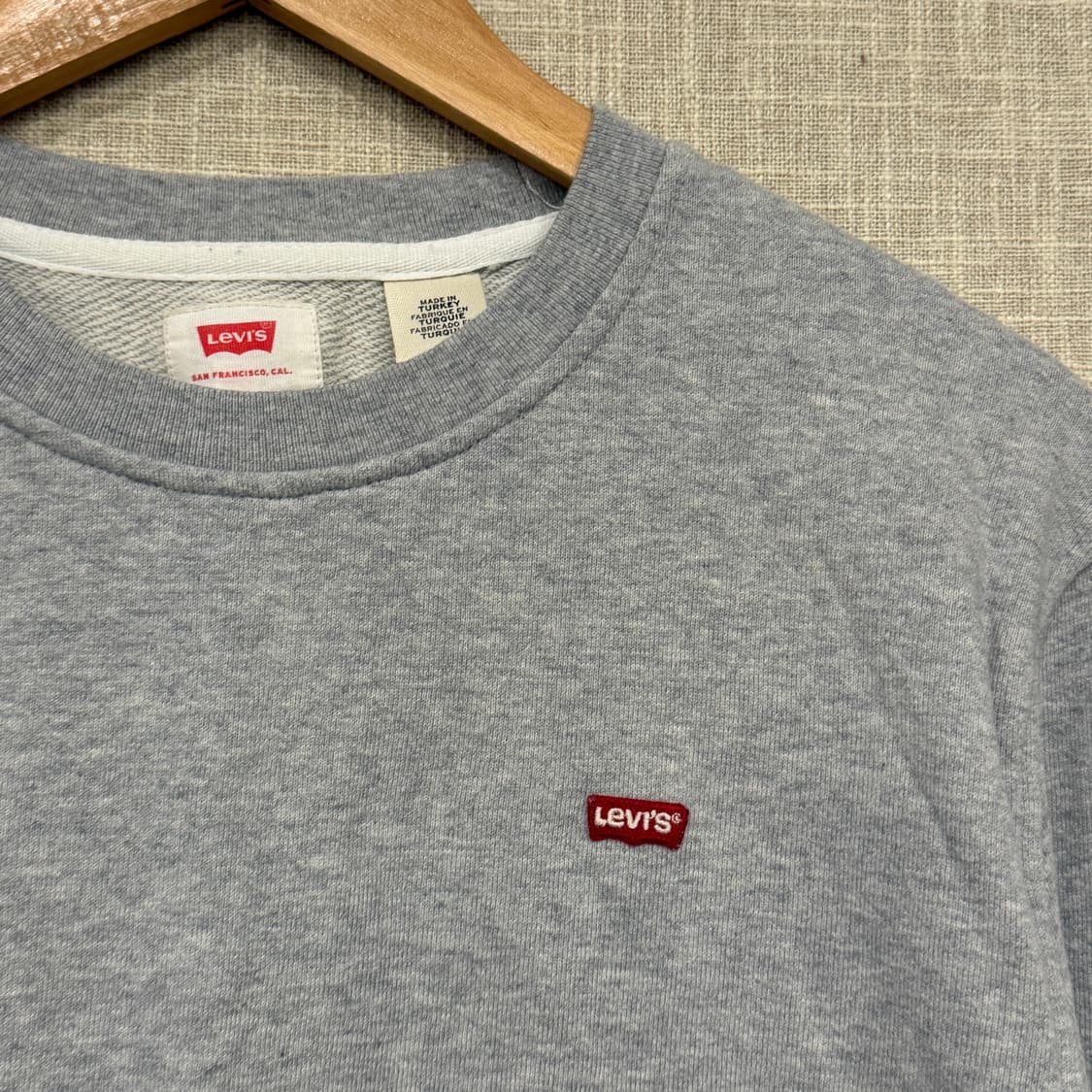 리바이스 스몰로고 그레이 맨투맨 M 상품이미지3