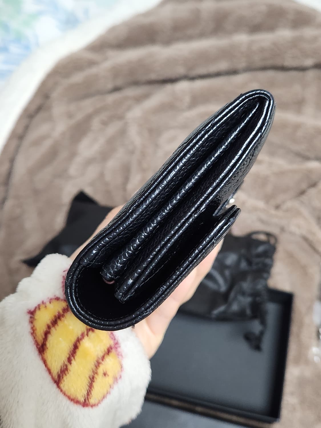 샤넬 캐비어 은장 퀼팅 장지갑(26번대, 정품감정서 있음) 상품이미지4