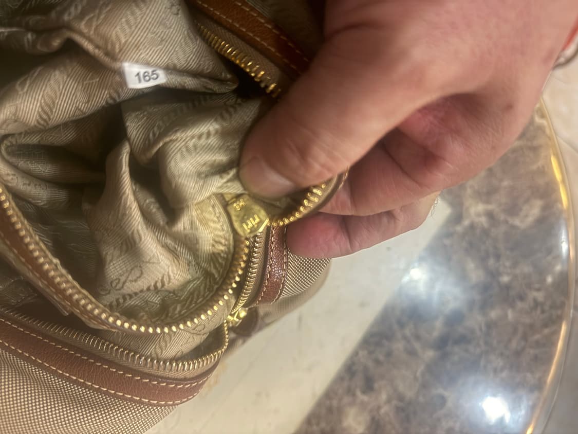 정품 프라다 캔버스 숄더백 팝니다 상품이미지8