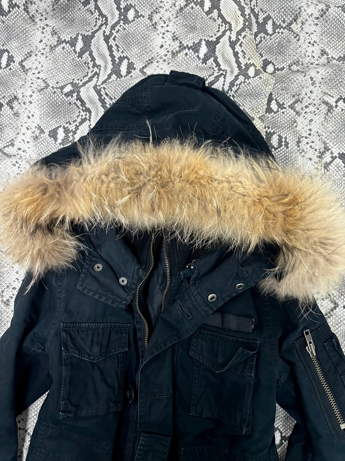 [MOUSSY] Gimmick Design Fur Hoodie Jacke 상품이미지10