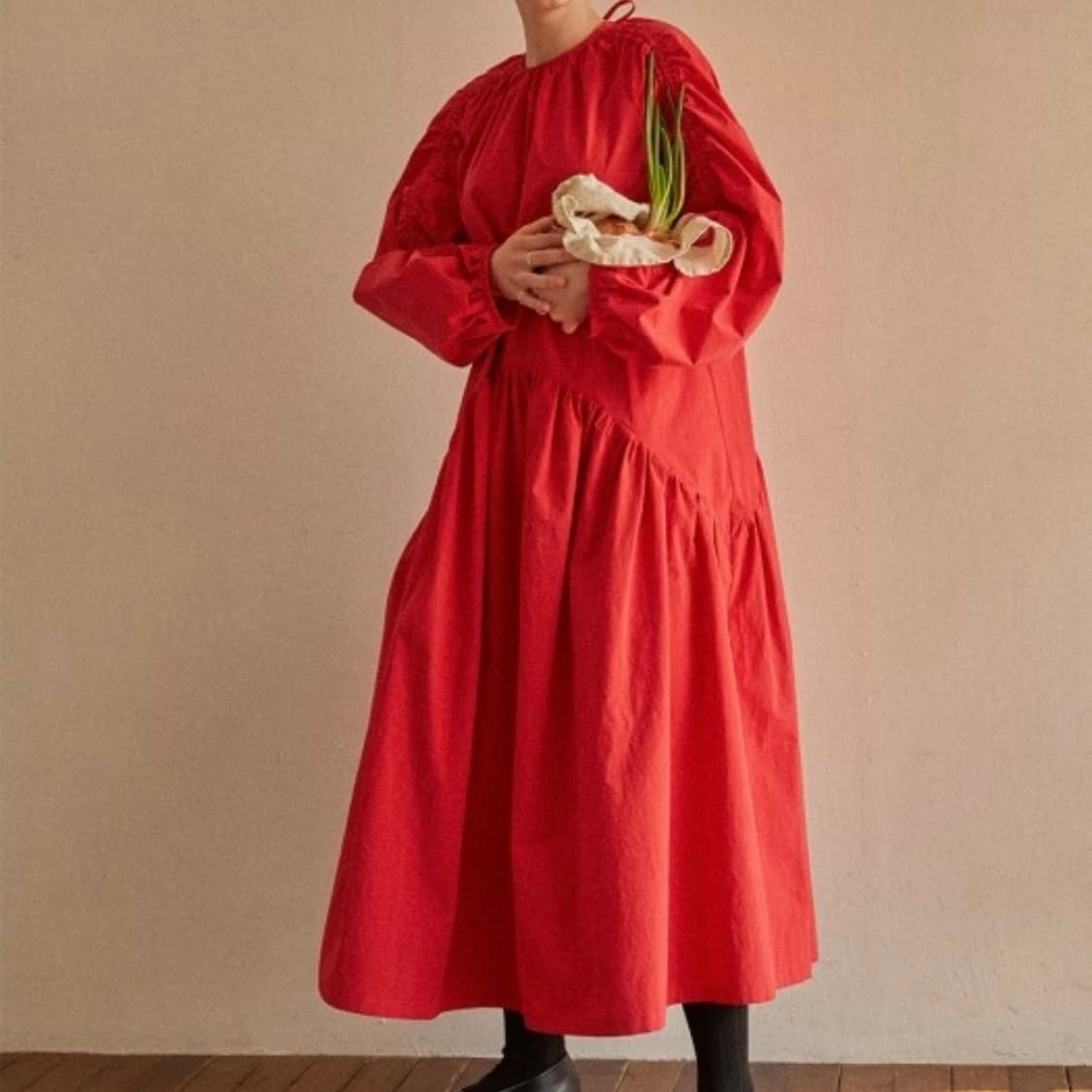 뮤제드 원피스 레드 & 네이비 타바드 레이어드 세트 상품이미지3