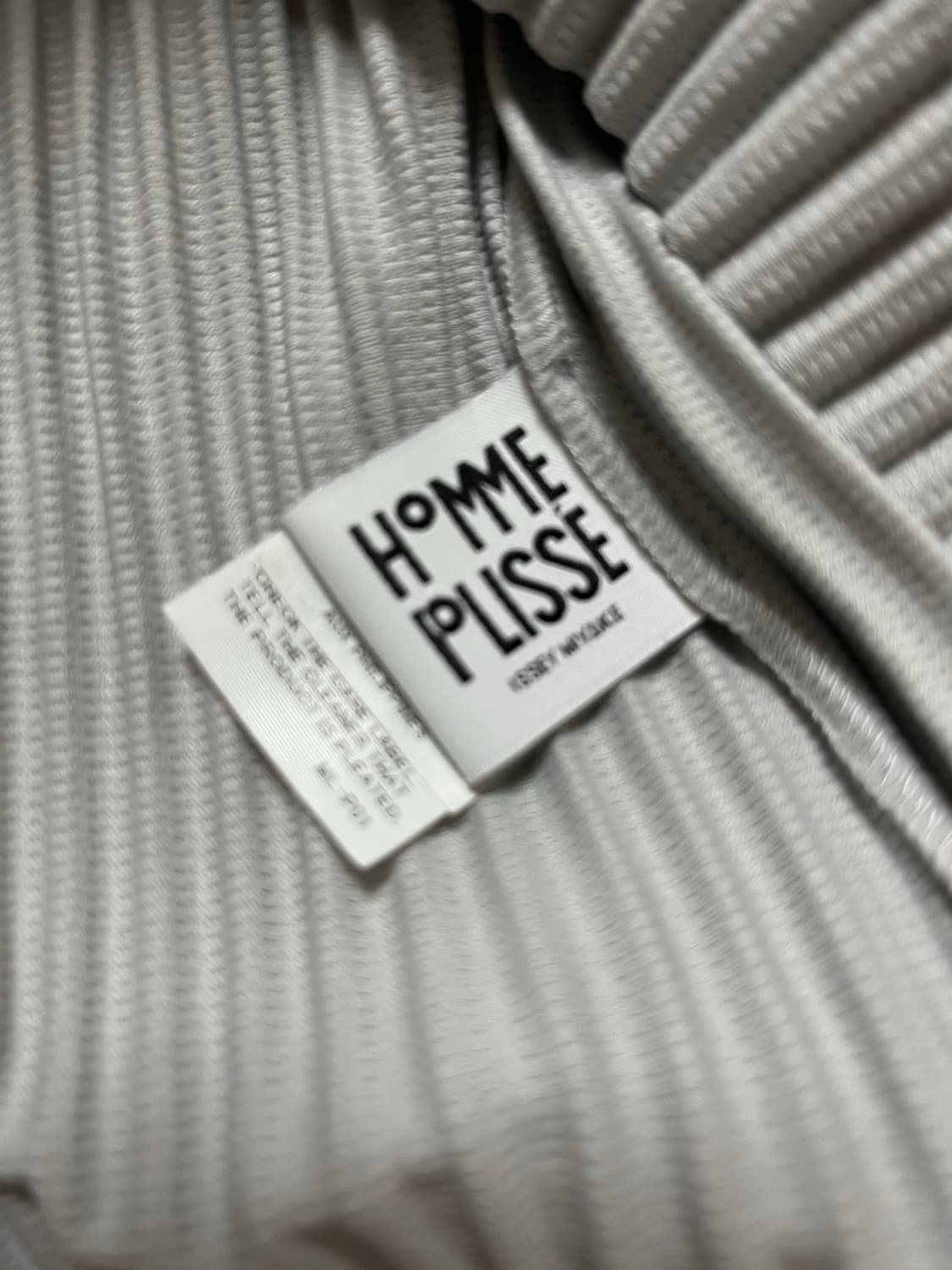 옴므플리세 플리츠 폴로 셔츠 3사이즈 정품 상품이미지3