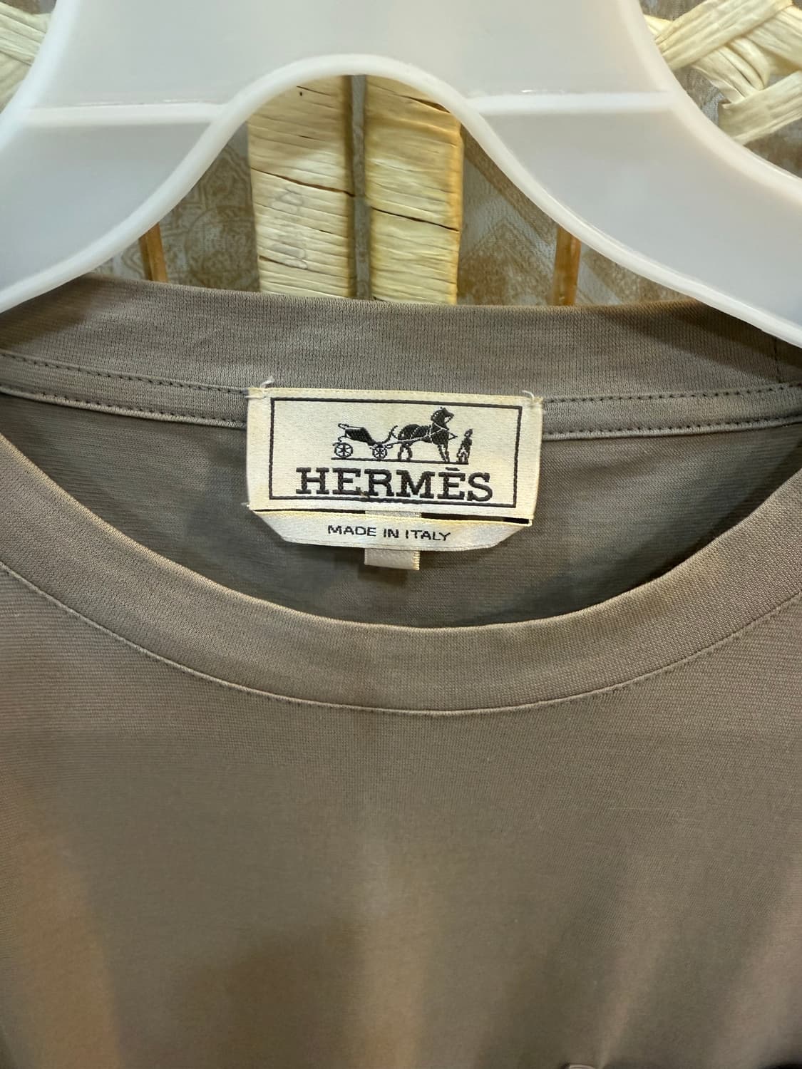 100 정품 에르메스 원포켓 반팔 팝니다 상품이미지2