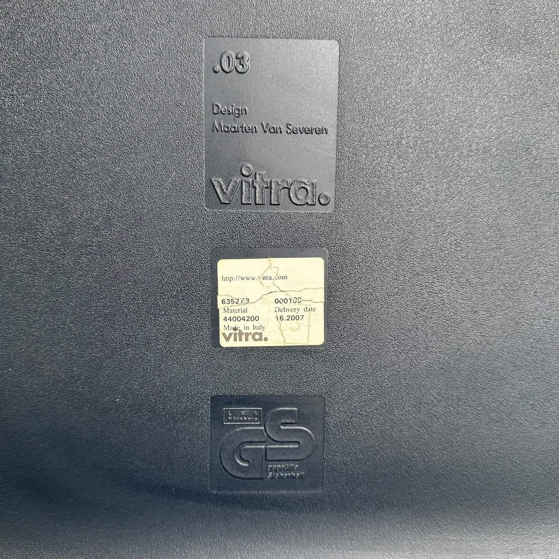 비트라 vitra 03 체어 이태리 스택커블 stackable 네이비의자 상품이미지5