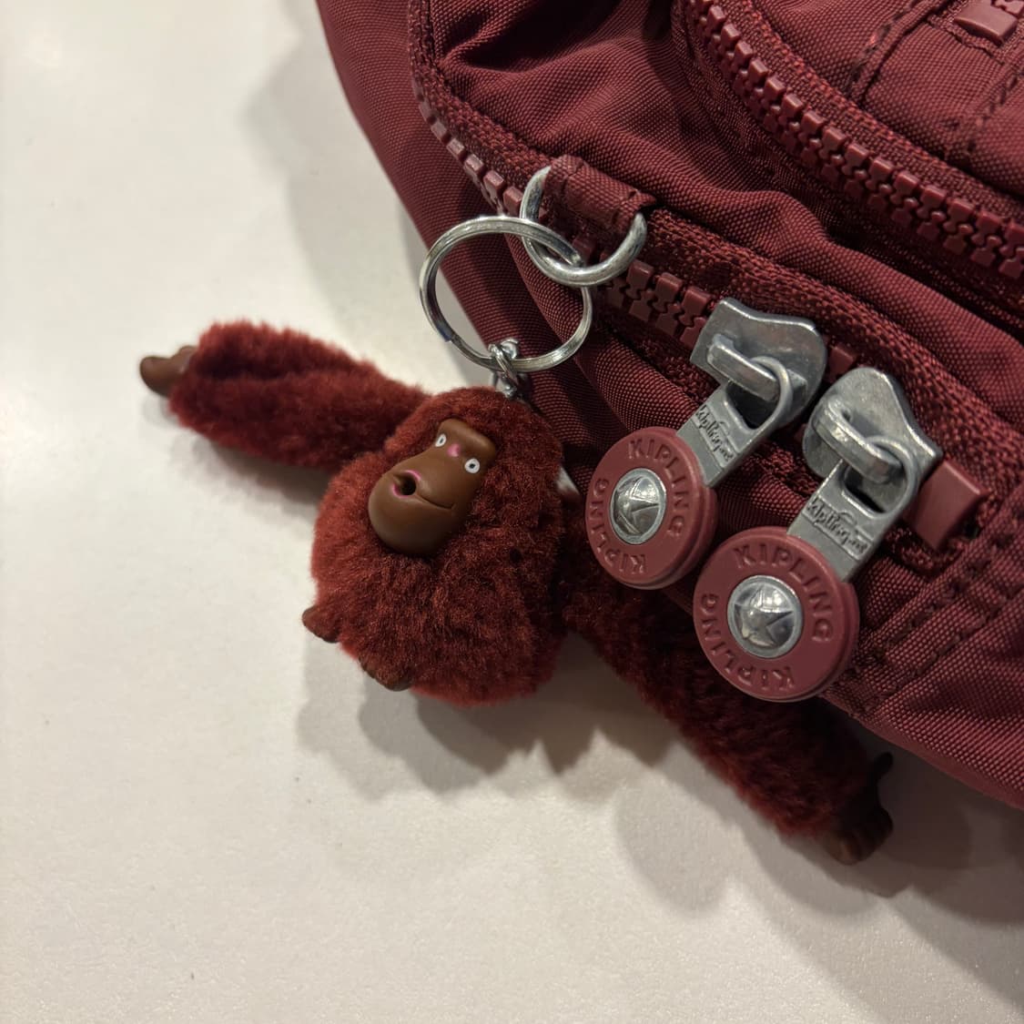 키플링 백팩 버건디 + 키링 포함 상품이미지4