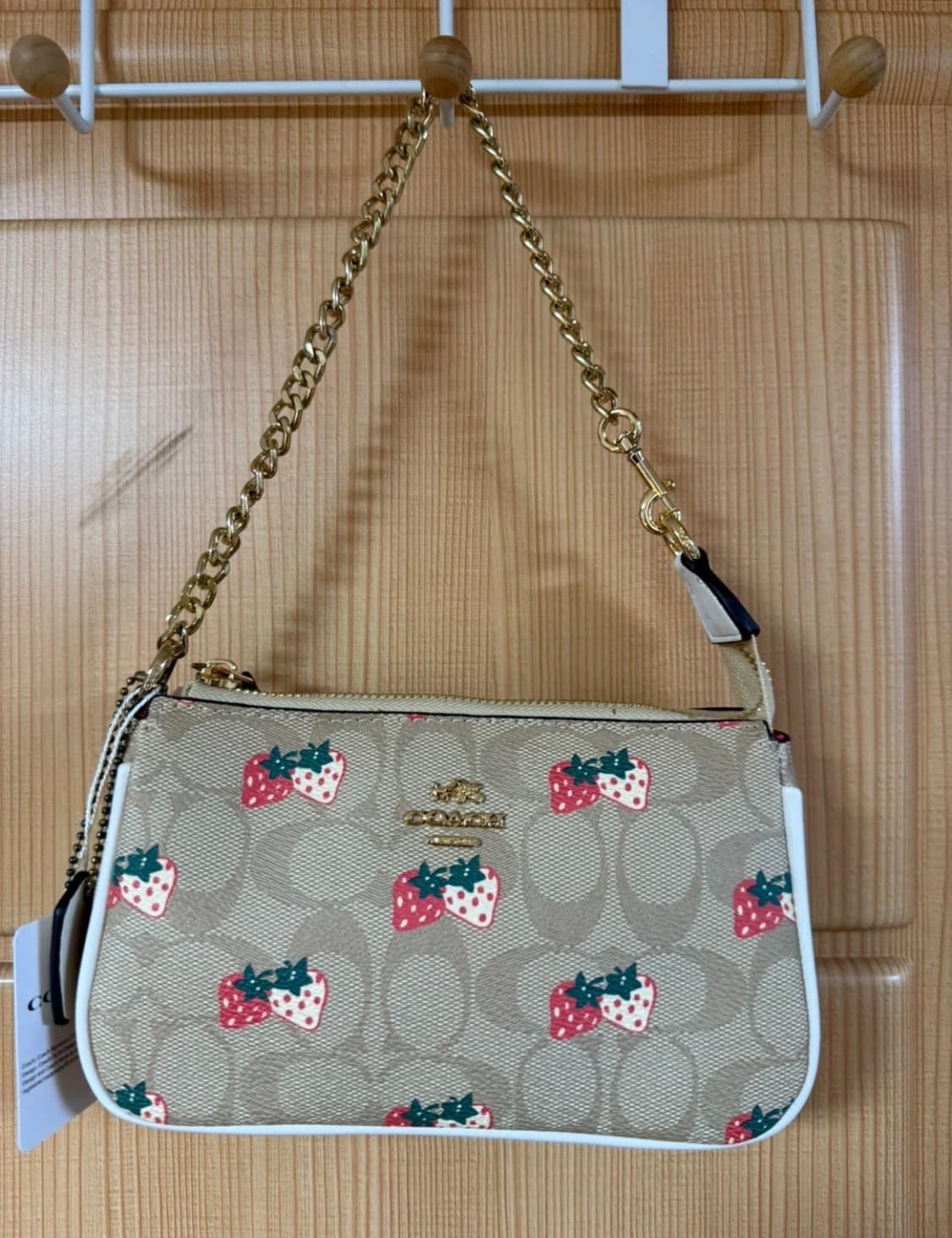 (새상품)핑크 코치 딸기 시그니처 가방 히메갸루 크로스백 숄더백 y2k 상품이미지1