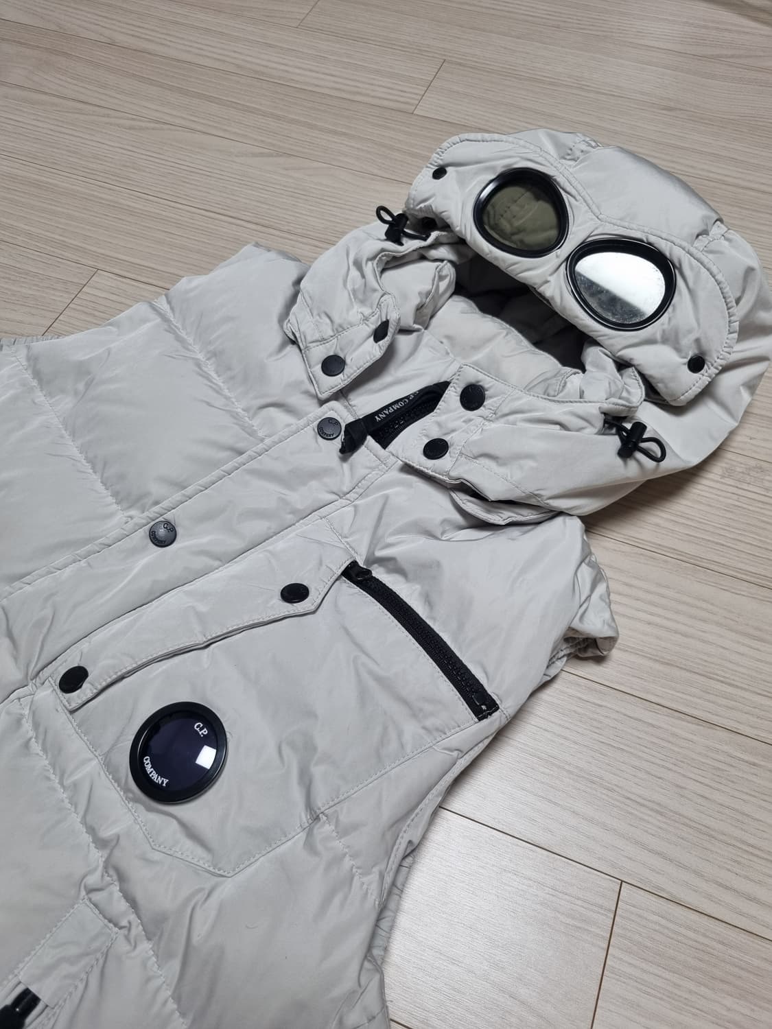 cp컴퍼니 밀레밀리아 조끼패딩 상품이미지1