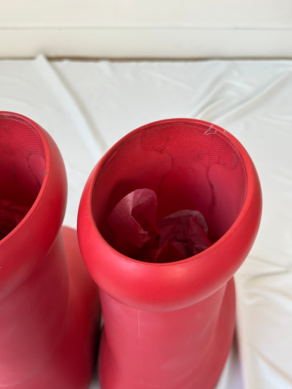 MSCHF Big Red Boots 상품이미지10