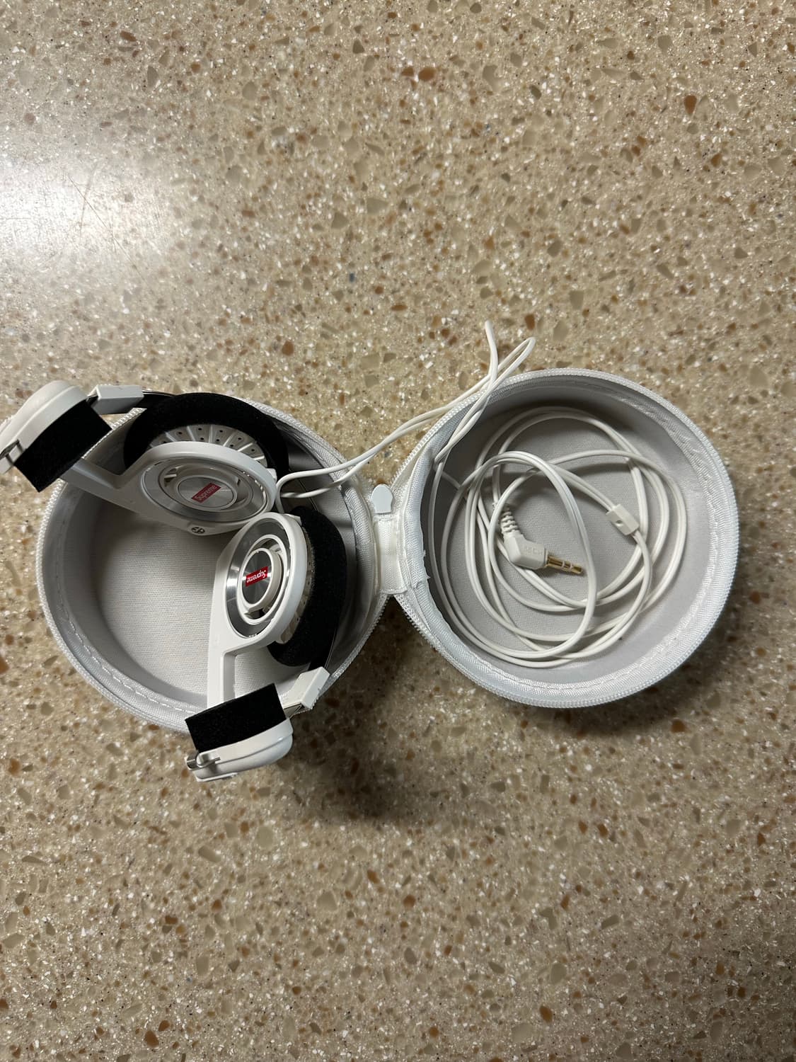 슈프림 koss 헤드폰 상품이미지2