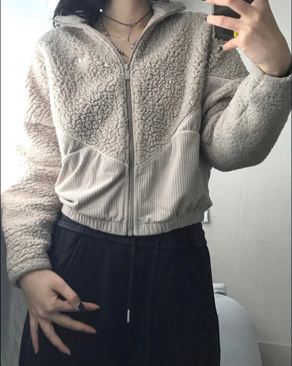 아디다스 베이지 뽀글이 플리스 상품이미지3