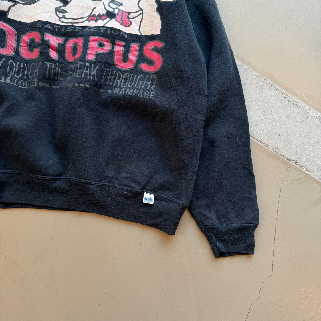 80s usa octopus 3 dogs 스웻셔츠 상품이미지3