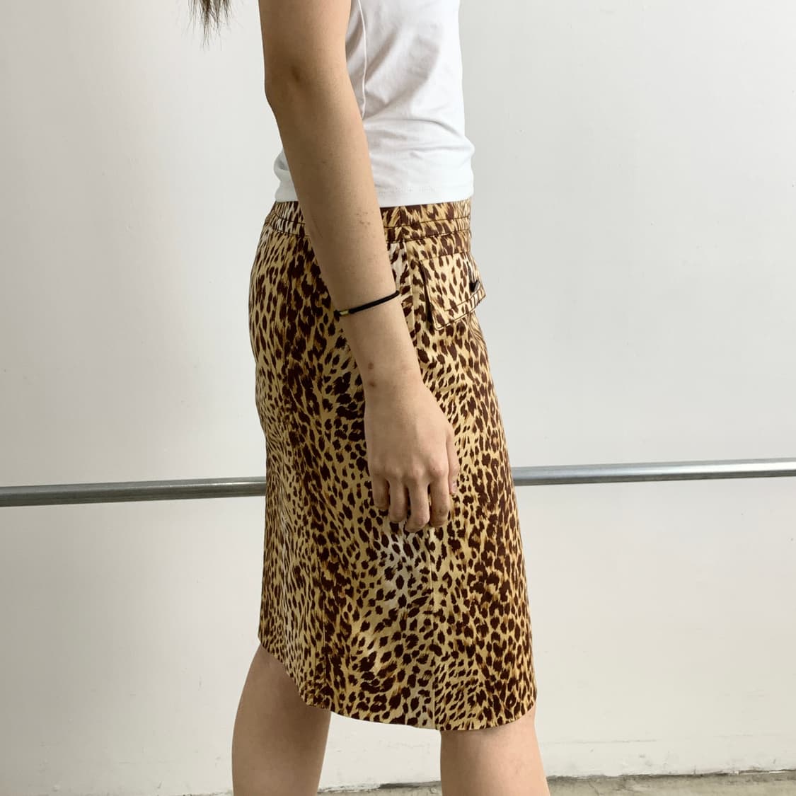 발렌티노 레오파드 패턴 햄 슬릿 스커트 상품이미지3