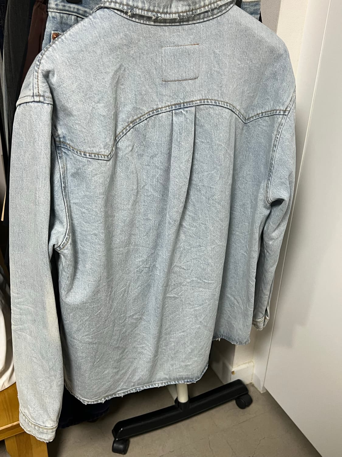 렉토 24SS RC 시그니처 데님 셔츠 (S) 상품이미지3