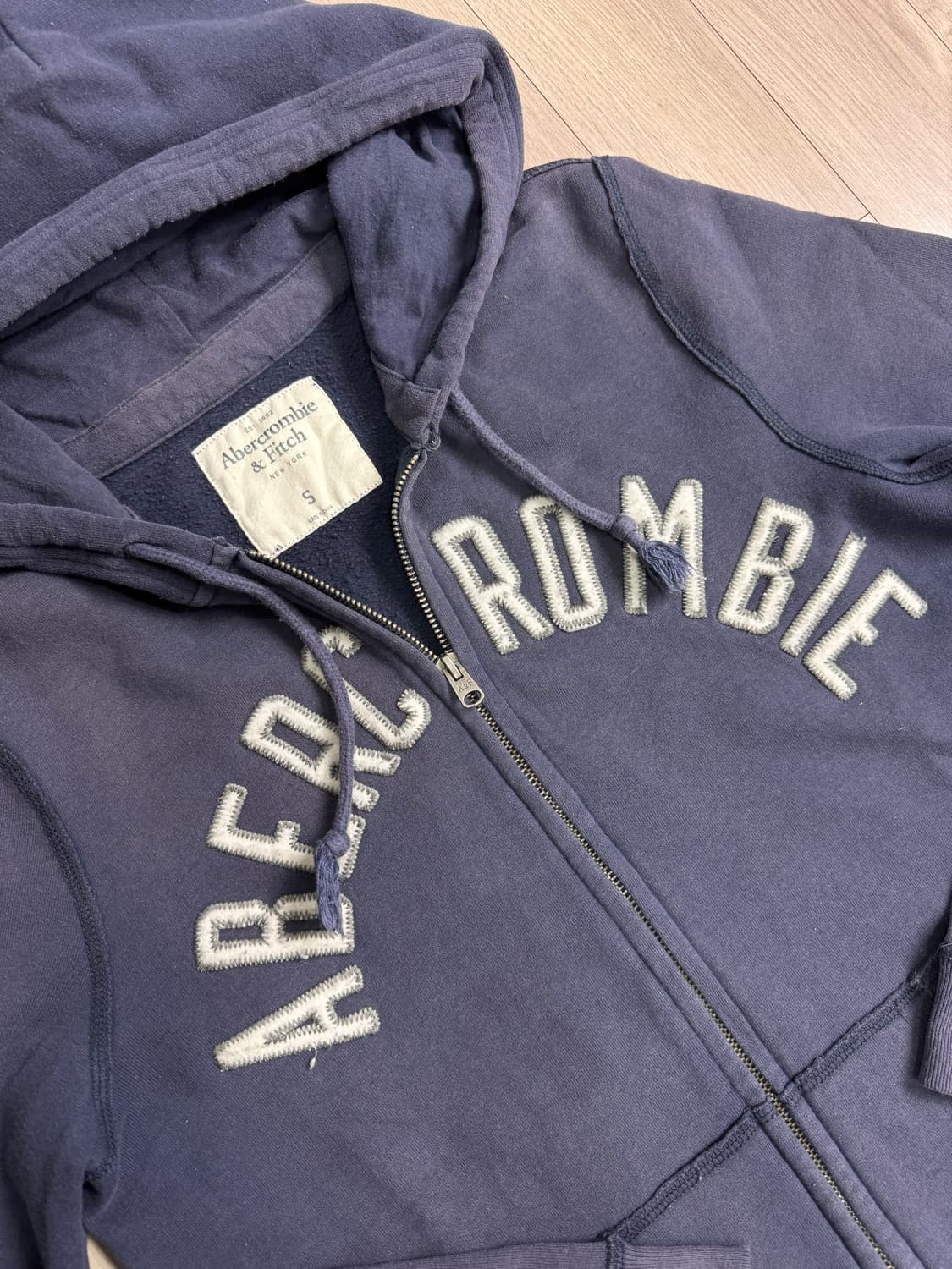 아베크롬비 아치로고 후드집업 네이비 상품이미지4