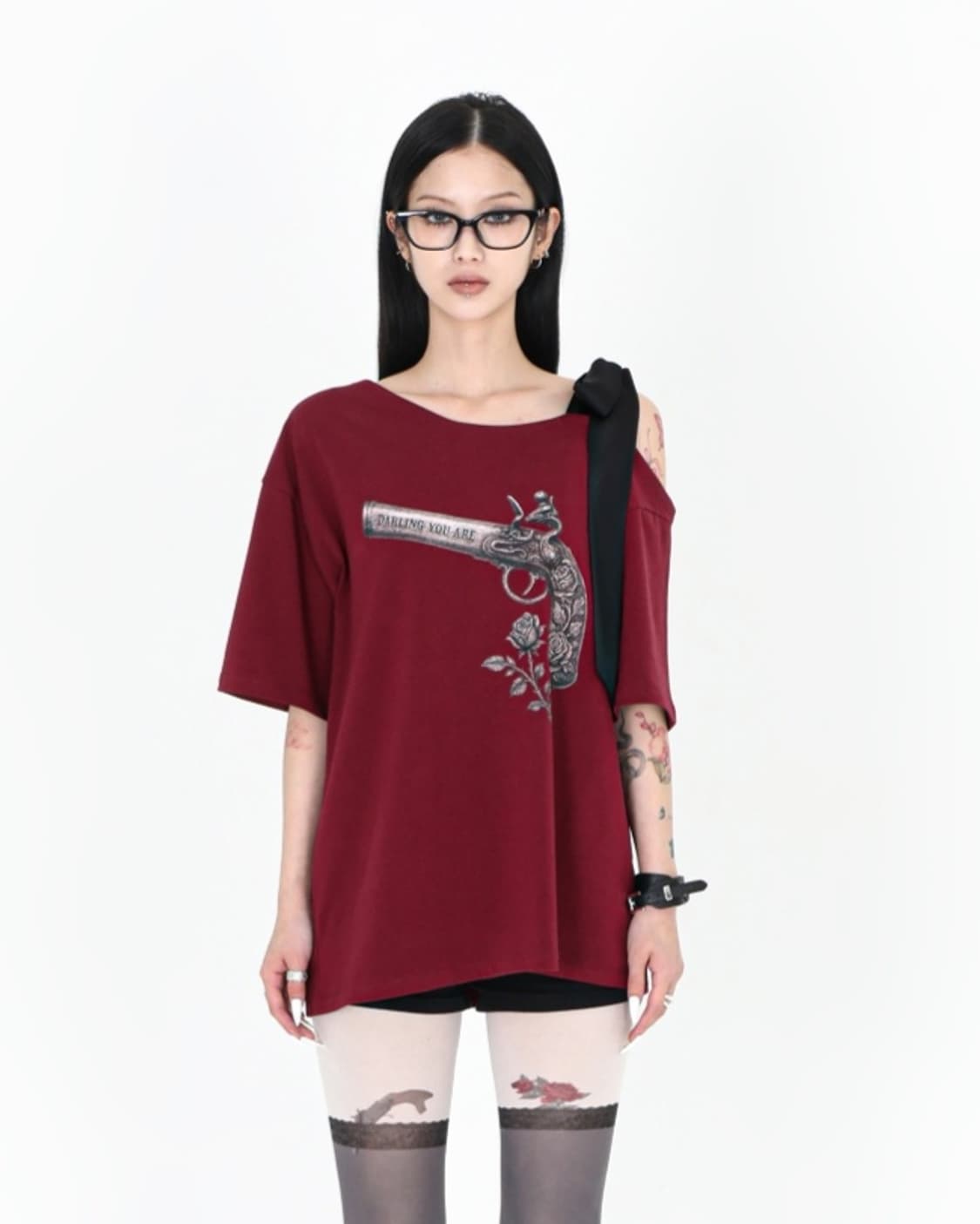 달링유어배드 리본 로즈 원숄더 티 상품이미지1