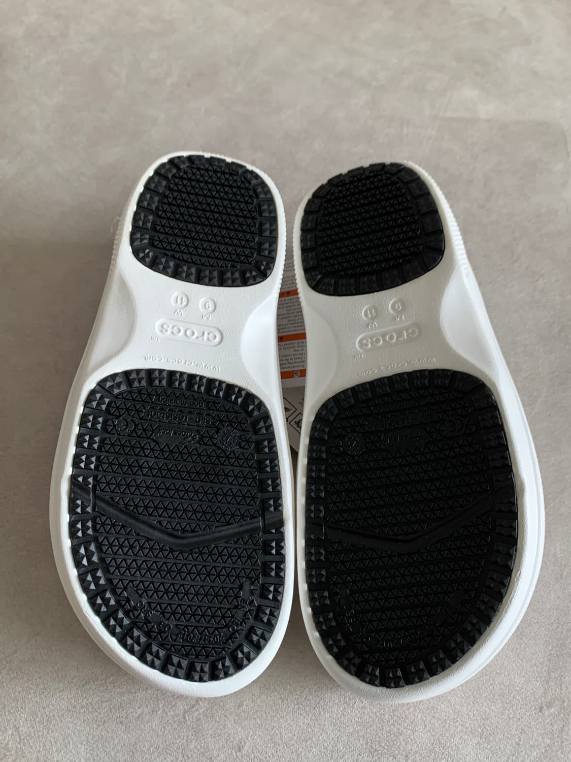 (새상품) 크록스 온 더 클락 워크 슬립온 270 상품이미지7