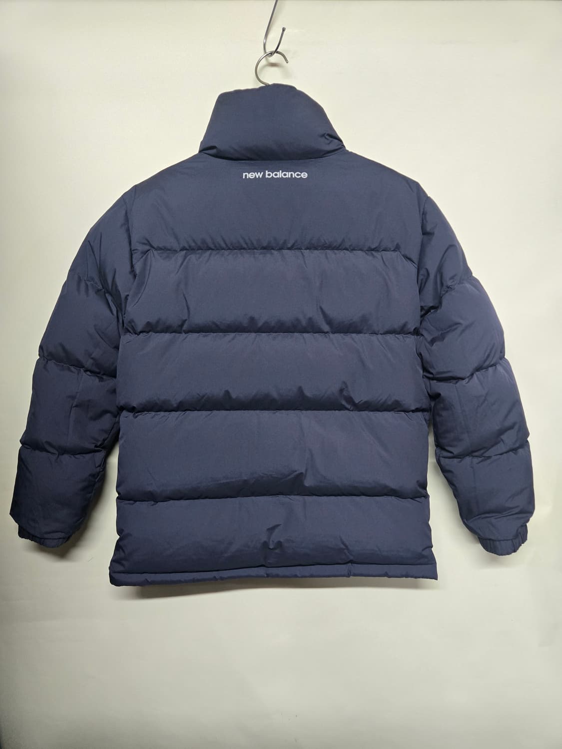 뉴발란스 리버시블  네이비 블랙  구스 숏 패딩 자켓 모자X 상품이미지3