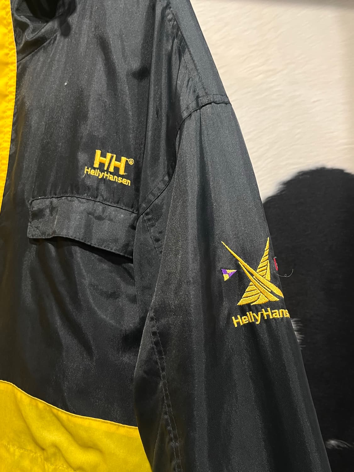 Helly hansen 오버핏 윈드자켓 상품이미지5