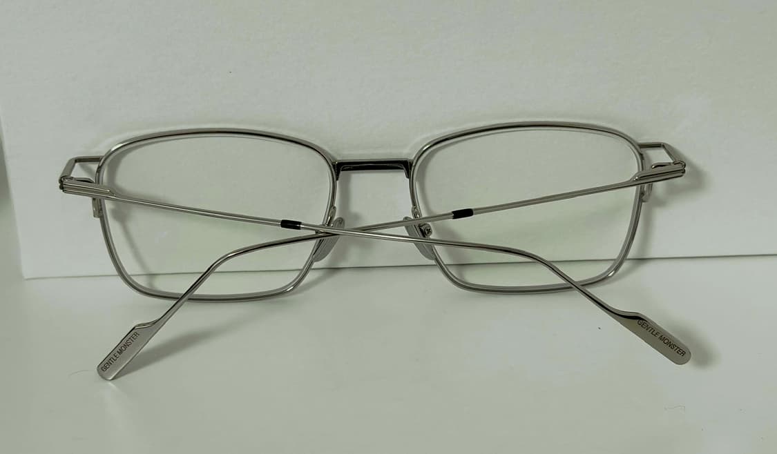 젠틀몬스터 오타스 02 실버 티타늄테 상품이미지5