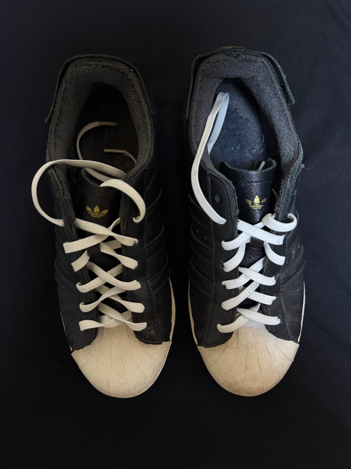 아디다스 슈퍼스타 82 코어 블랙 오프 화이트 상품이미지2