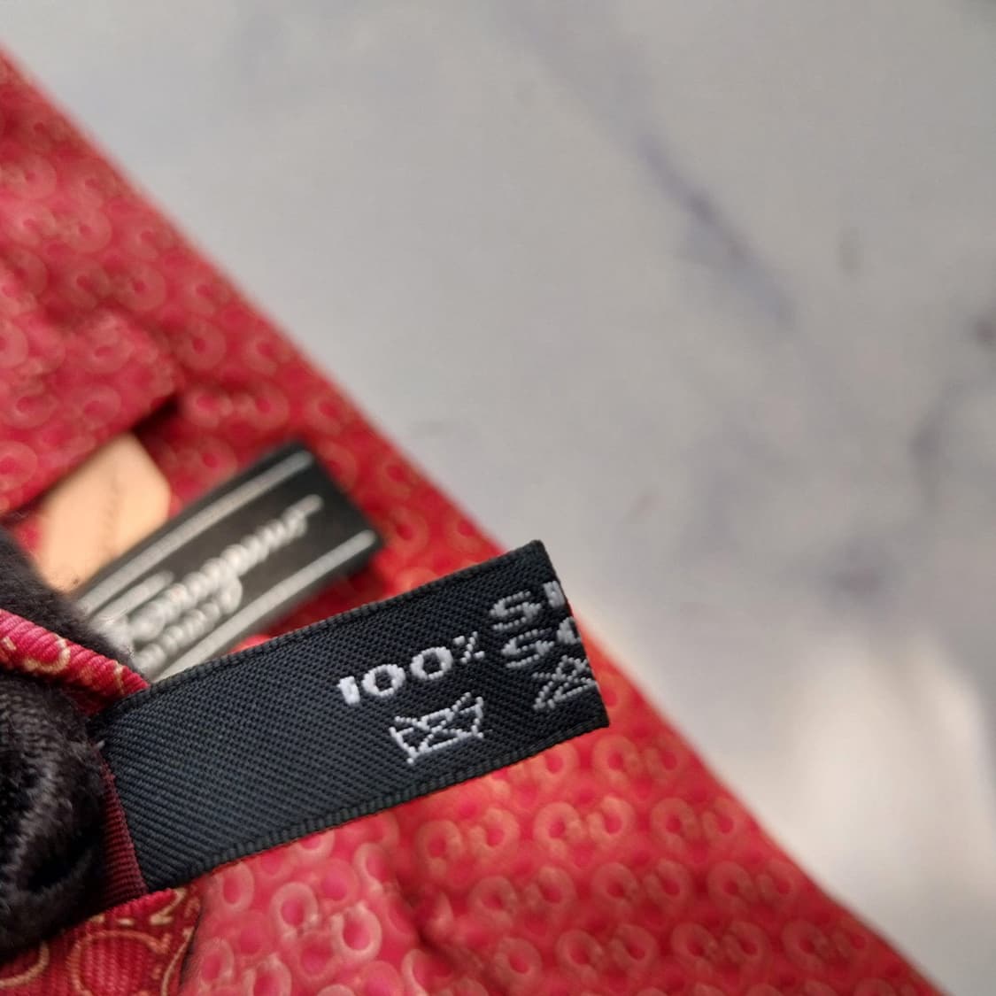 살바토레 페라가모 실크 간치니 패턴 넥타이 8.8cm A+등급 K2148 상품이미지4