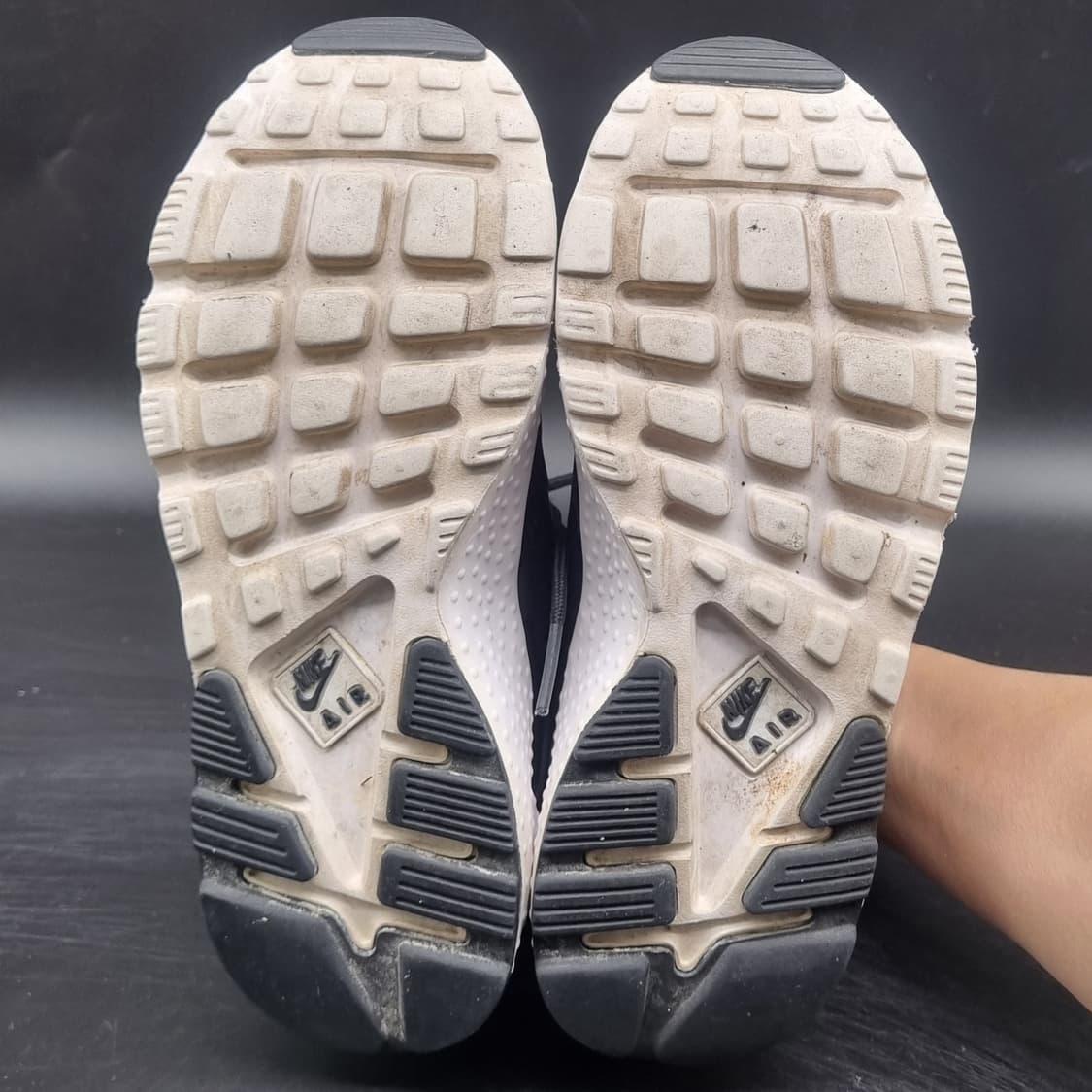 나이키 에어 허라취 여성운동화225 상품이미지3