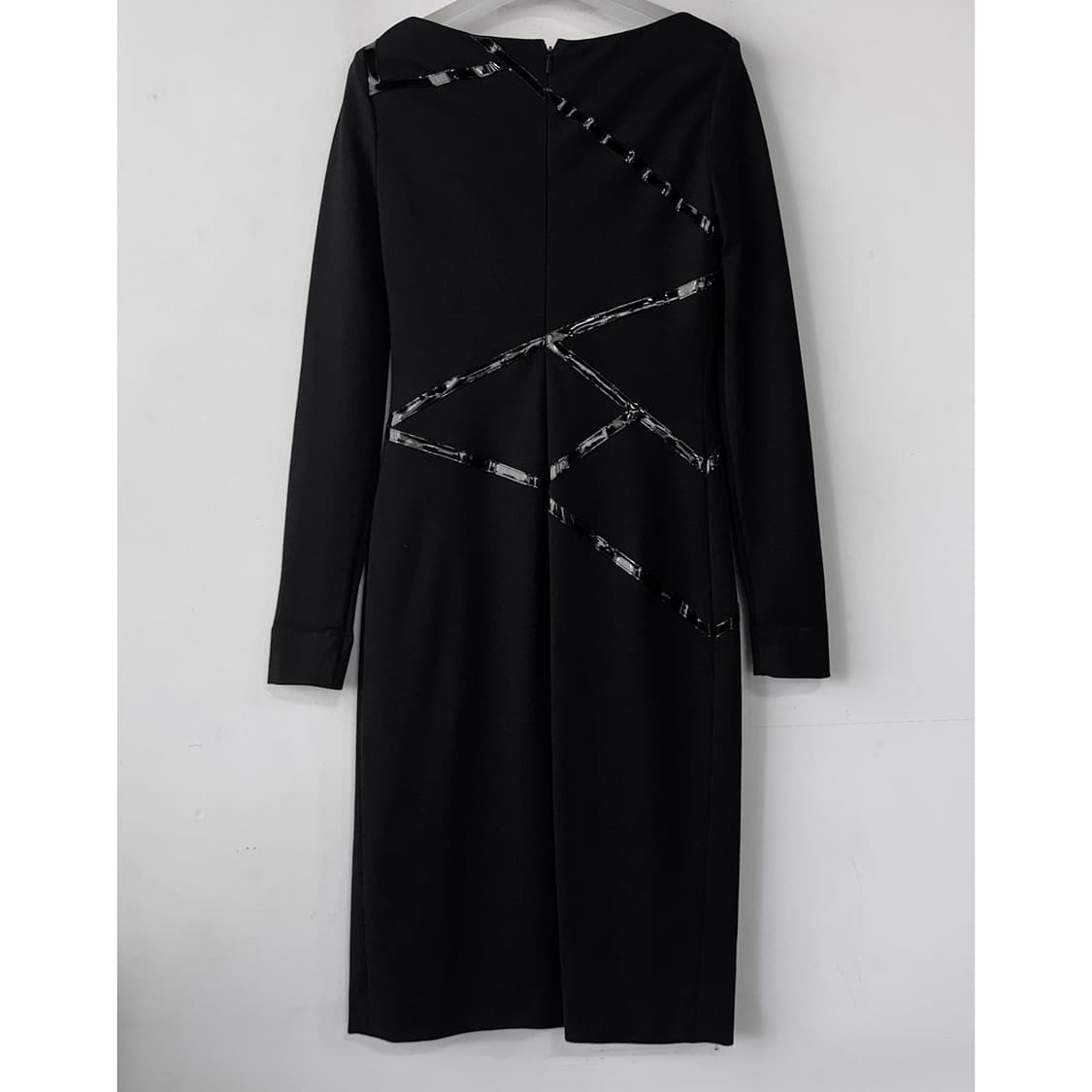 베르사체 에나멜 라인 미디 드레스 상품이미지6