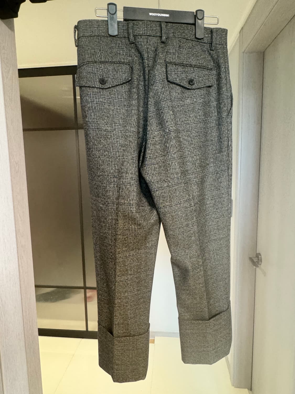 우영미 20fw 메인체크 턴업 팬츠 팝니다 상품이미지2