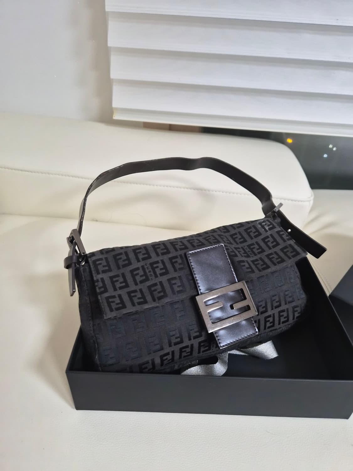 펜디정품 숄더백 상품이미지1