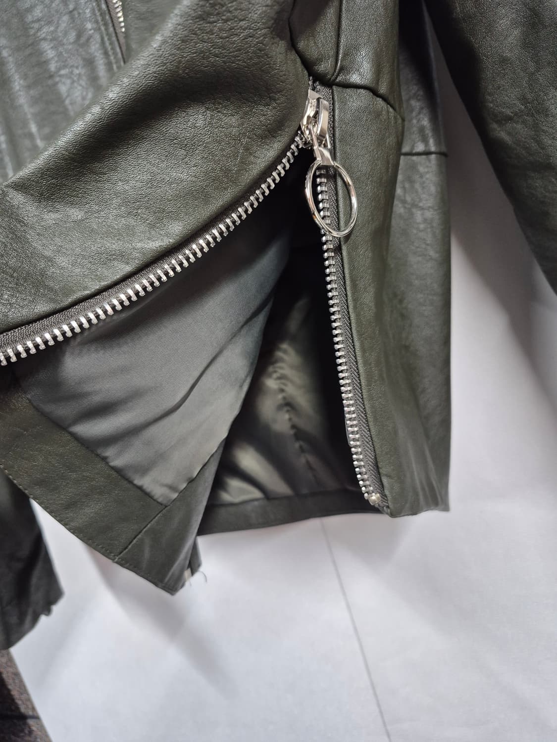 공용 크롬장식 니트후드 춘추  가죽자켓 상품이미지5