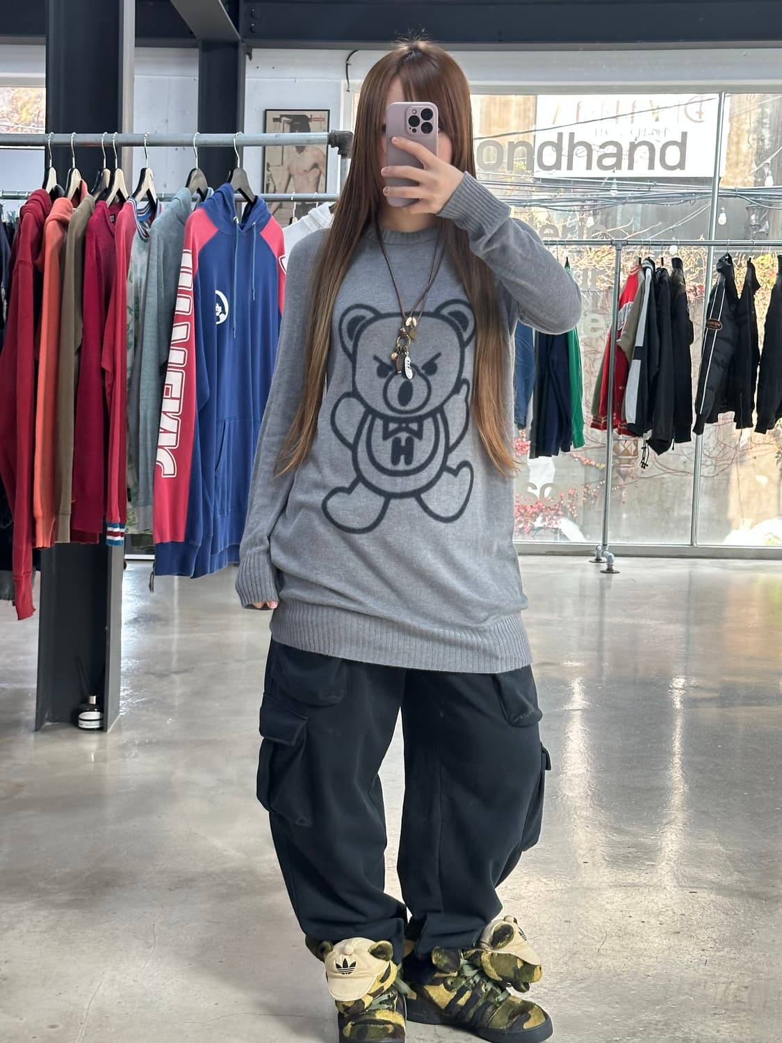 히스테릭글래머 퍽베어 빅로고 크루넥 니트 상품이미지2